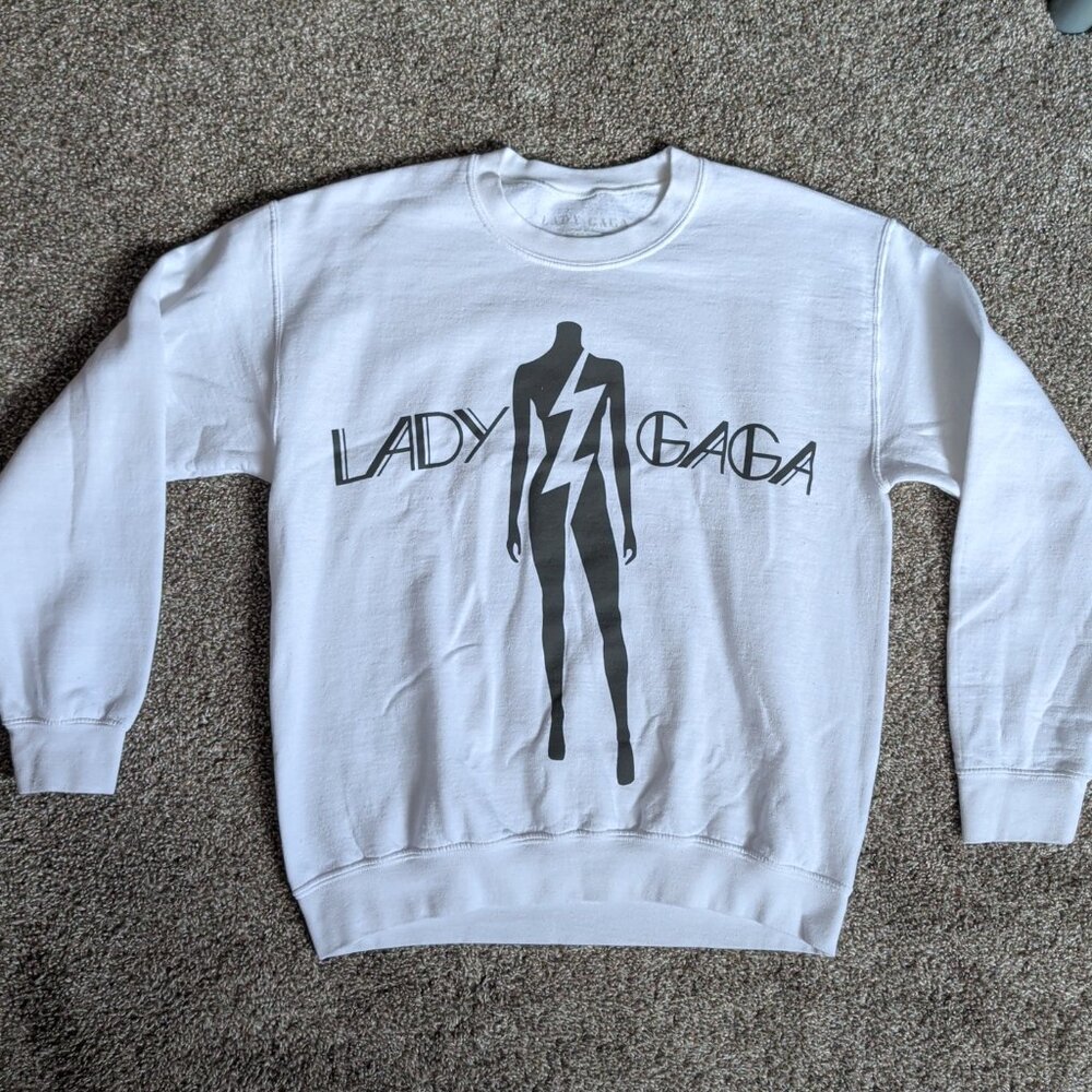 Lady Gaga Size Medium Crew Neck White and Black Long Sleeve Musician/Art